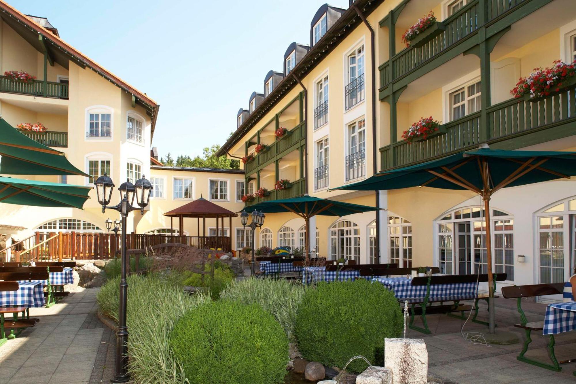 Hotel Bayerischer Hof Miesbach, BW Premier Collection Exterior foto